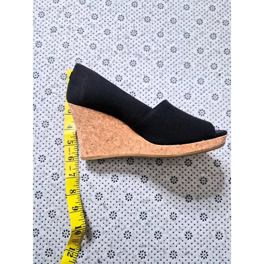 TOMS Womens Black Canvas Peep Toe Cork Wedge Sandals Siz 6